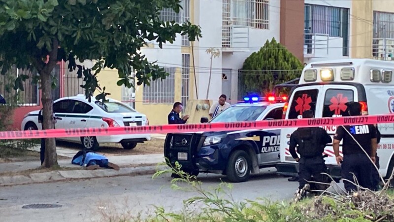 Ejecutan a balazos a hombre en colonia de Cancún