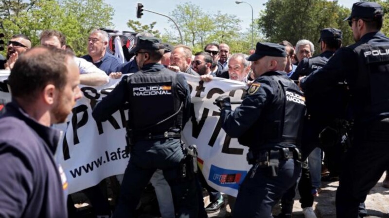 Exhuman al ideólogo fascista Primo de Rivera en España