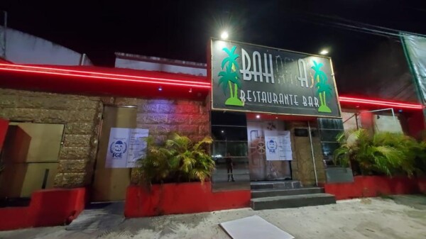 Fueron 39 los detenidos por operativo en un bar de Cancún