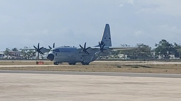 Llega a Chetumal el avión cazahuracanes de Estados Unidos (VIDEO).