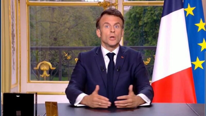 Ofrece Macron tregua, busca calmar la furia por pensiones