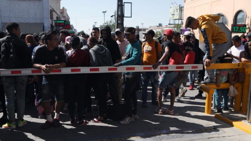 EU podría ayudar en atender causas de migración, pero no lo hace: AMLO