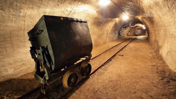 “Enclaustran” a senadores de Morena para sacar agenda 4T