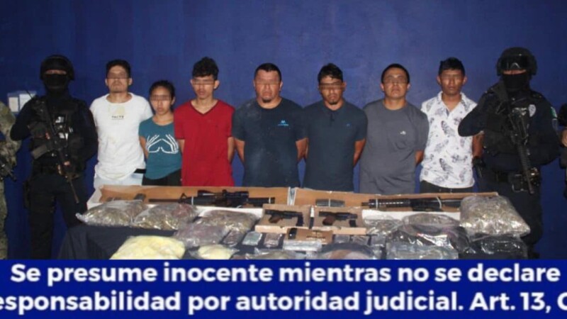 Cae narcocélula en posesión de armas y drogas en Cancún.