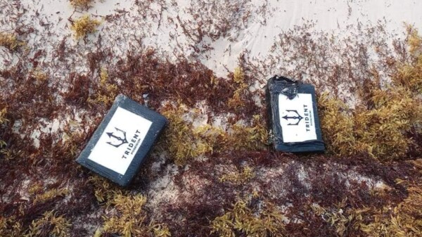 Recalan dos paquetes con cocaína en playa de Cozumel