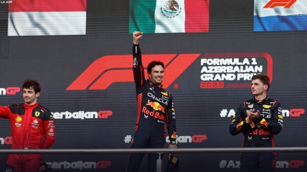 ‘Checo Pérez, rey de Bakú; gana el mexicano el Gran Premio de Azerbaiyán.