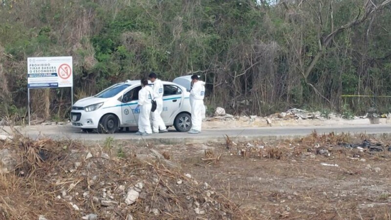 Ejecutan a un taxista de Playa del Carmen y lo abandonan en carretera.