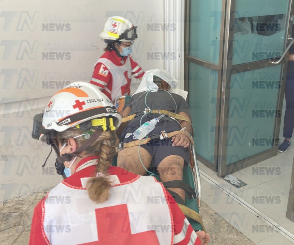 Balean a un hombre en paradero de combis de Urbi Villas del Rey; la víctima como de 30 años fue ingresada de urgencia al Hospital General.