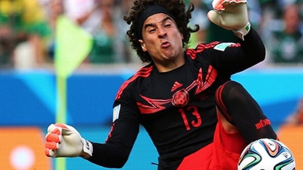 El guardameta mexicano Guillermo Ochoa es el más goleado en la historia de México.