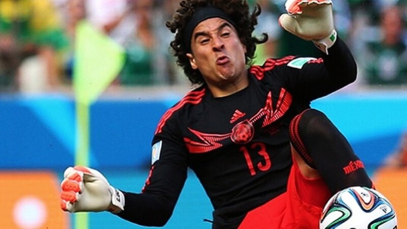 El guardameta mexicano Guillermo Ochoa es el más goleado en la historia de México.