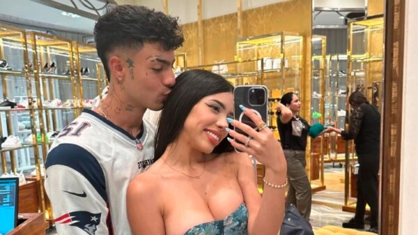 Yeri Mua viste a su novio de mujer: "Te pareces a Mon Laferte"