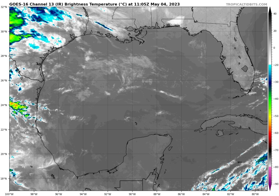 Pronóstico del clima para hoy jueves 4 de mayo 2023 en Quintana Roo; Cielo medio nublado a nublado con lluvias aisladas.