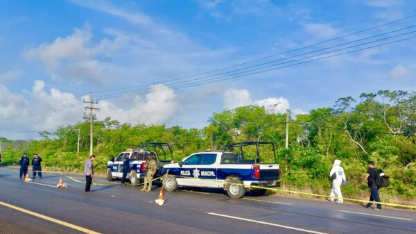 Dejan un ejecutado con el tiro de gracia en la entrada a Chemuyil