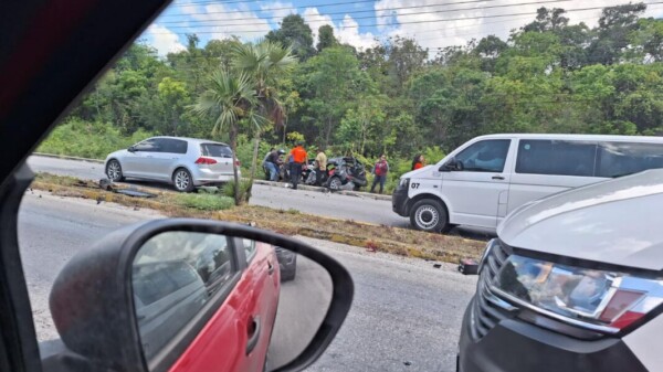 Trágico accidente carretero en la entrada a Puerto Morelos (VIDEO)