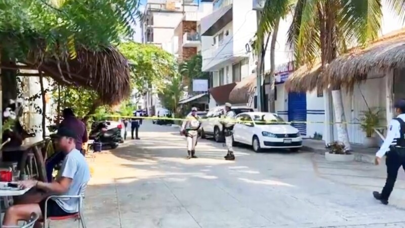 Ejecutan a italiana en una cafetería de Playa del Carmen.