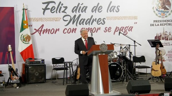 Premio a ministra Piña “se consigue en Santo Domingo”, ironiza AMLO