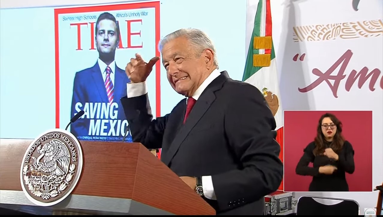 Se le "chispotea" al equipo de la vocería presidencial y exhiben la inolvidable portada de la revista Time "Salvando a México". 