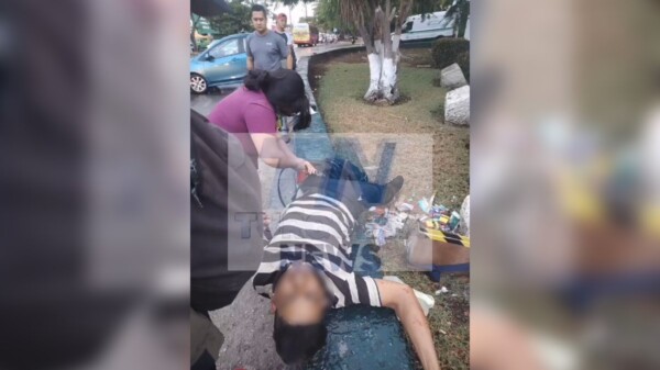 Atropellan a vendedor ambulante frente al IMSS de la Kabah y Portillo en Cancún