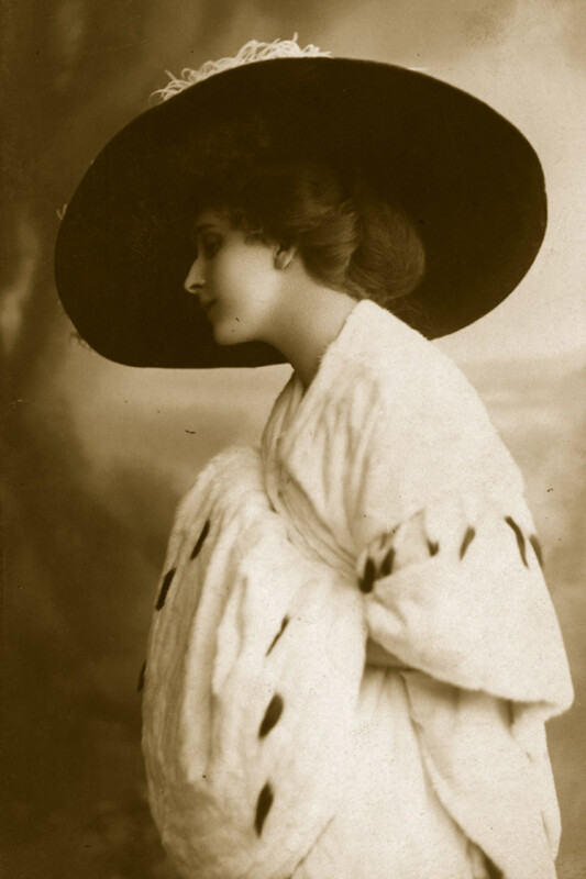 Para la revista ‘Vogue’ el armiño era imprescindible en los años veinte del pasado siglo. FOTO: GETTY IMAGES