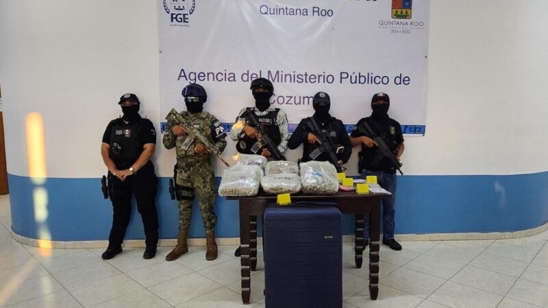 Aseguran diversas drogas durante cuatro cateos en Cozumel.