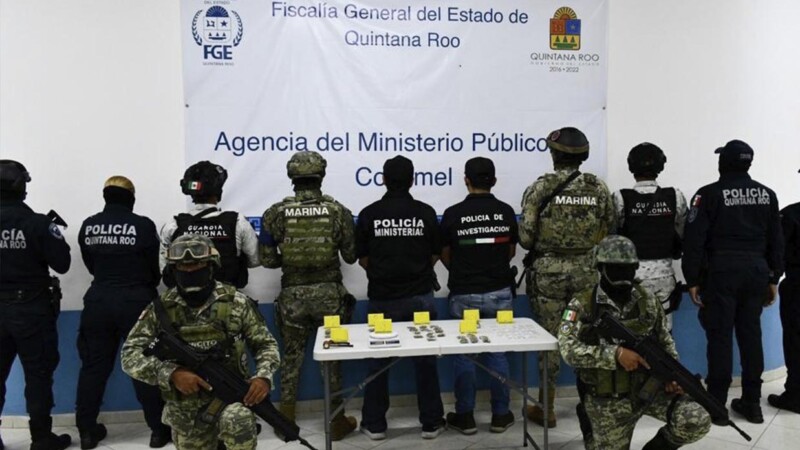 Aseguran autoridades varias dosis de droga durante cateo en Cozumel