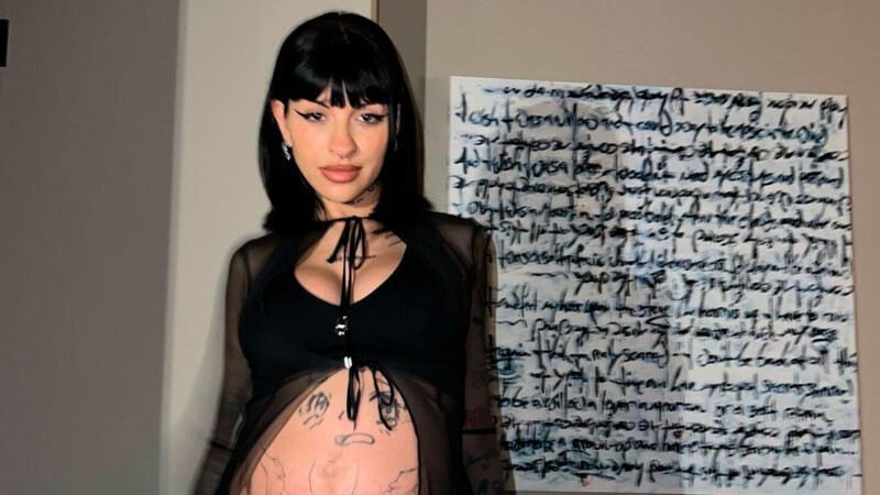 Cazzu comparte fotos de su pancita de embarazo