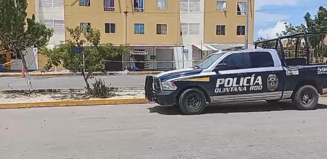 Ejecutan a un hombre en Cielo Nuevo en la Región 249 de Cancún; la víctima se encontraba con su familia cuando fue atacado por motosicarios.