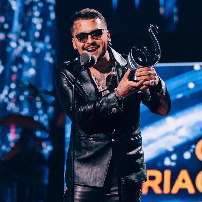 "Es muy doloroso": Christian Nodal comienza proceso para borrarse tatuajes del rostro