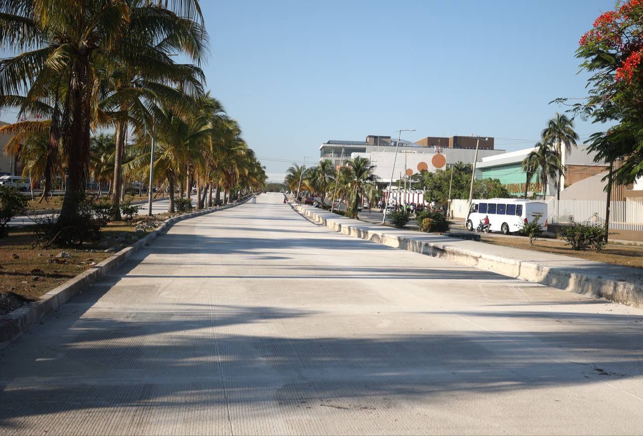 Avanza transformación de Cancún con el bulevar Colosio: Ana Paty Peralta; los trabajos registran un avance superior al 60% en los 13.3 km.