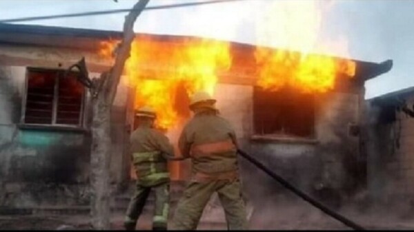 Estalla casa con “huachicol” en Tula, Hidalgo