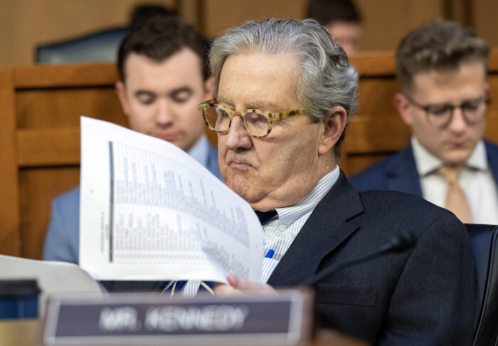 El senador republicano por Louisiana, John Neely Kennedy, durante su discurso racista en contra de México. 