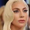 Sujeto intenta ingresar a casa de Lady Gaga para llevarle flores