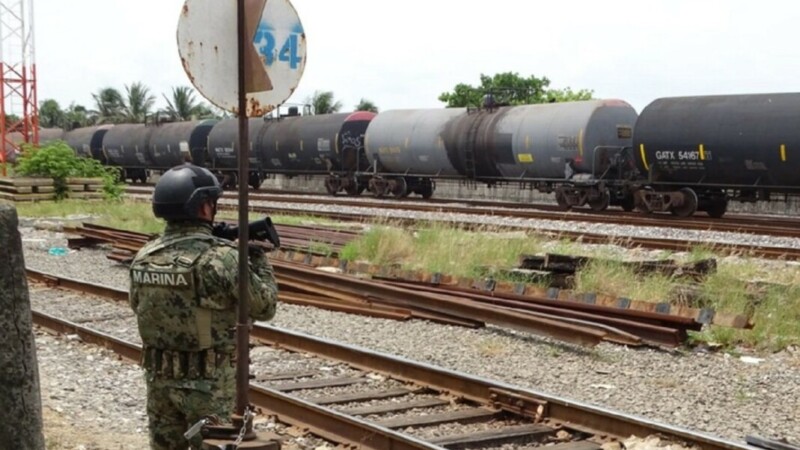 Expropian vías de tren de Larrea para el Transístmico