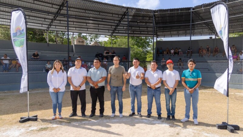 Diego Castañón entrega obra altruista que mejora la infraestructura deportiva en Tulum