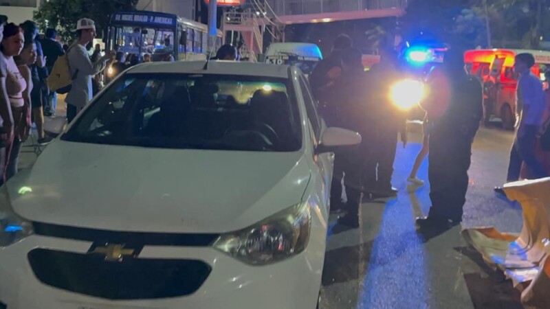 Intentan levantar a checador de combis en plaza Las Américas de Cancún