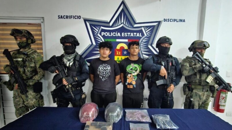 Detienen en Tulum a dos narcomenudistas armados.
