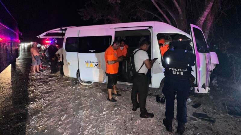 Se sale de la carretera y choca contra árbol en la vía de Gas Auto
