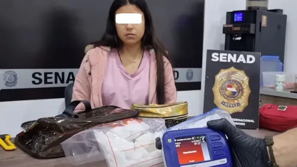 En Paraguay detienen a mexicana con 3 kilos de metanfetamina; llegó procedente de Cancún