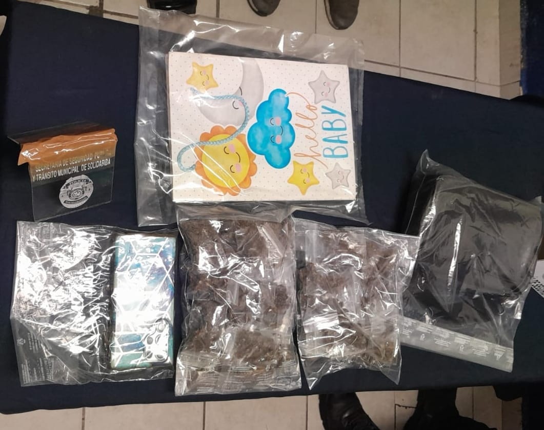 Detienen a 4 presuntos narcomenudistas con 145 dosis de enervantes; los operativos se realizaron en la colonia Centro y en Villas del Sol.