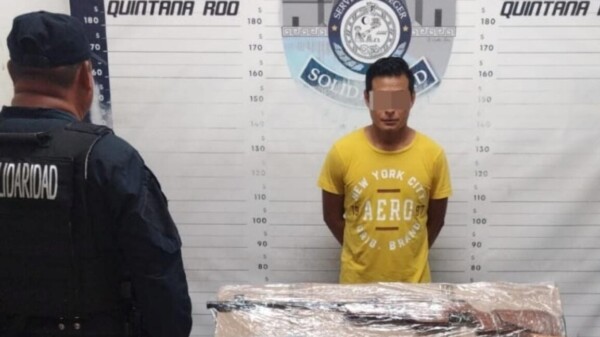 Amenazó a su vecino con un rifle en Villas del Sol en Playa del Carmen