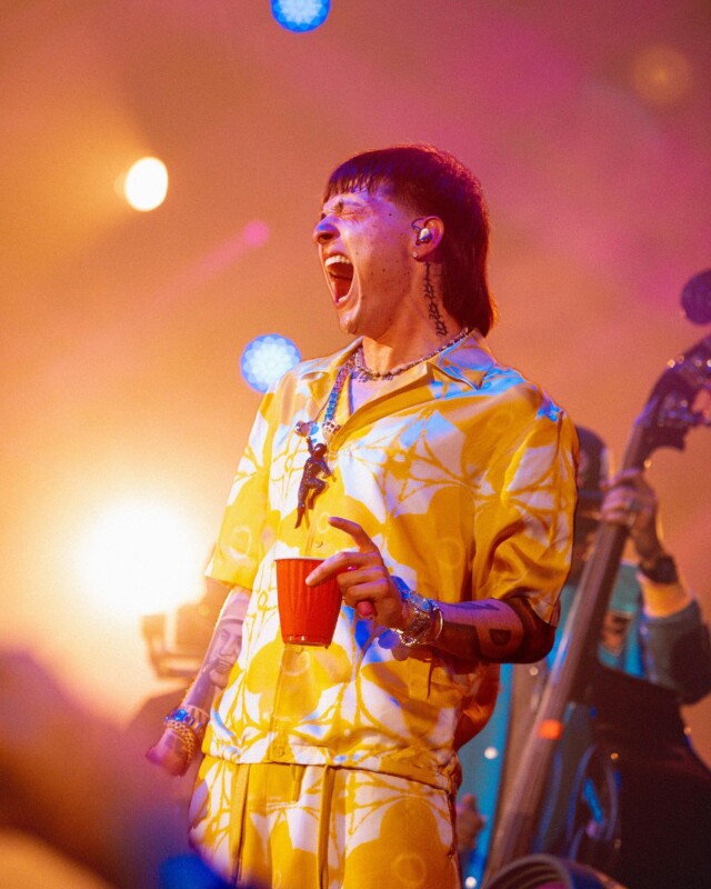 Alex Lora quiere hacer dueto con Peso Pluma para ver quién canta más feo