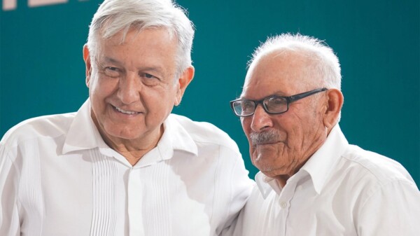 Felicita el presidente AMLO a los padres en su día; ‘también son adorables’