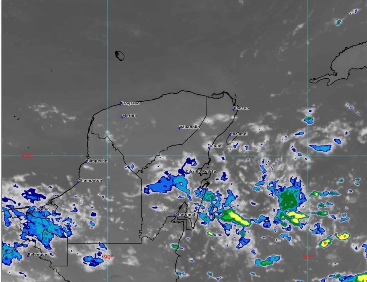 Pronóstico del clima para hoy lunes 26 de junio 2023 en Quintana Roo; cielo medio nublado con probabilidad de chubascos en la entidad.