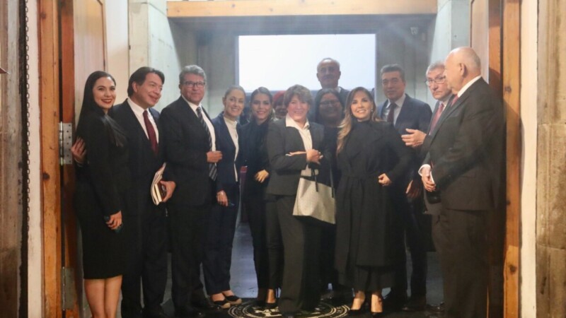 “Al carajo con el dedazo y la imposición”: AMLO