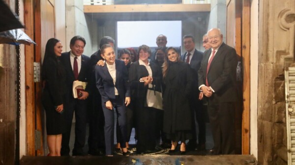 Garantiza AMLO que no inclinará balanza a favor de ningún aspirante