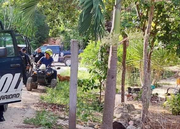 Localizan dos cuerpos en una comunidad de Playa del Carmen; las víctimas, de la que se desconoce el género, estaban en camino de terracería.