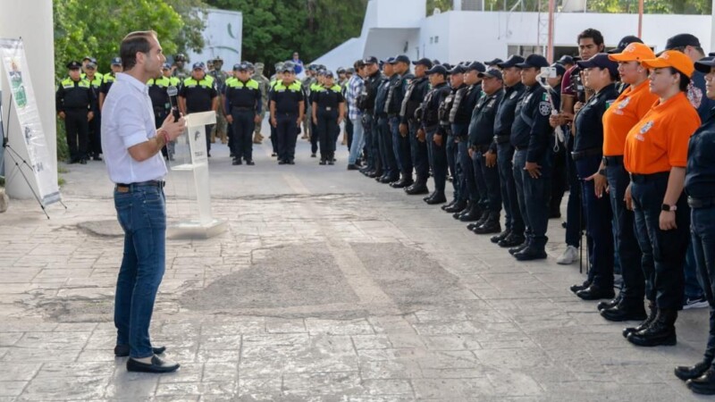 Históricos premios a los Policías del Año en Tulum; Casa, coche y moto al 1, 2 y 3