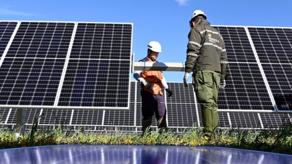 Firma Iberdrola venta de plantas en México