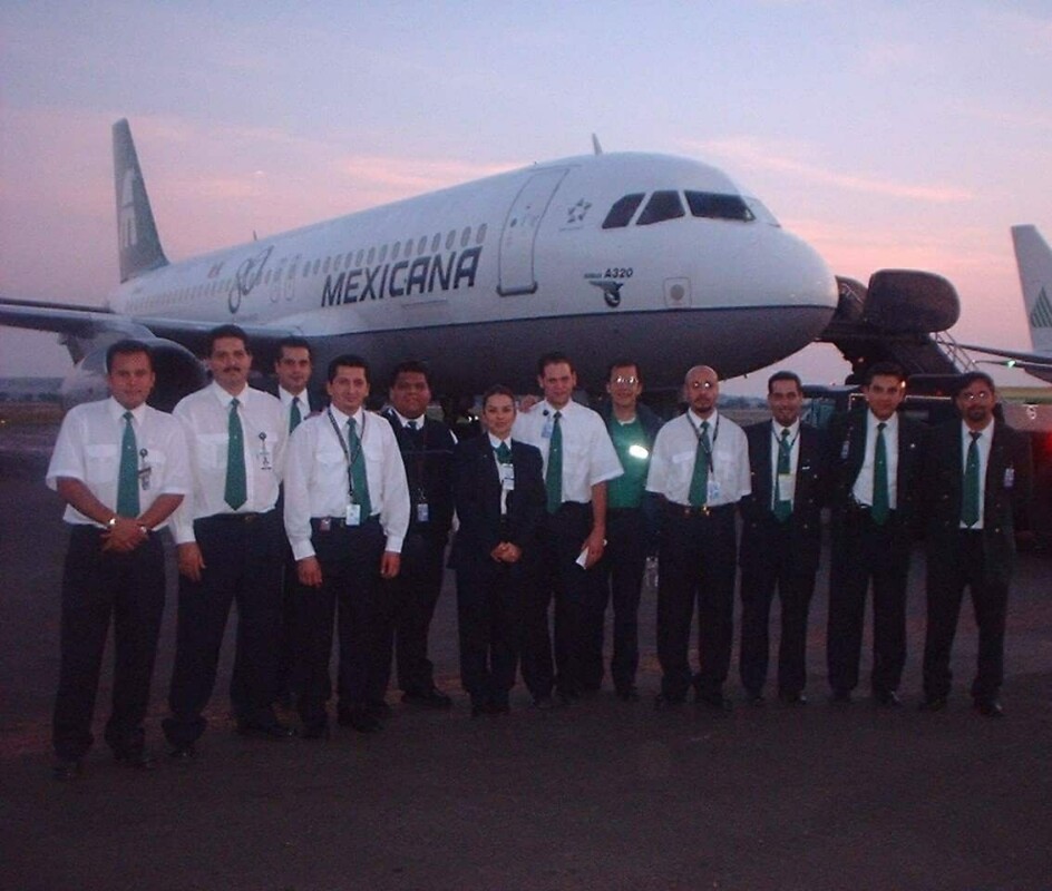 Adquisición de la marca Mexicana de Aviación, en riesgo de no concretarse: AMLO; dos abogados embaucaron a trabajadores para recomendarles que exijan más dinero del que se había acordado. 