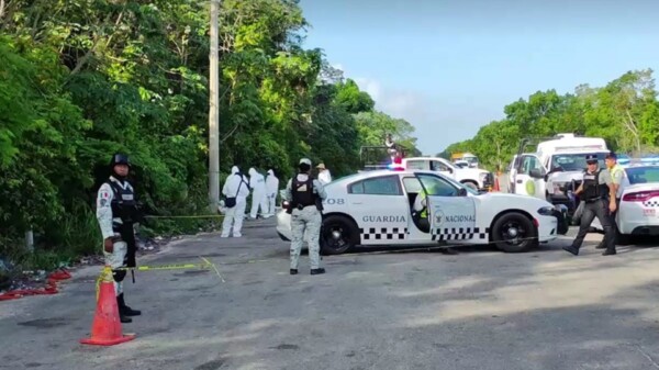 Hallan otro cadáver embolsado en la carretera Felipe Carrillo Puerto-Tulum